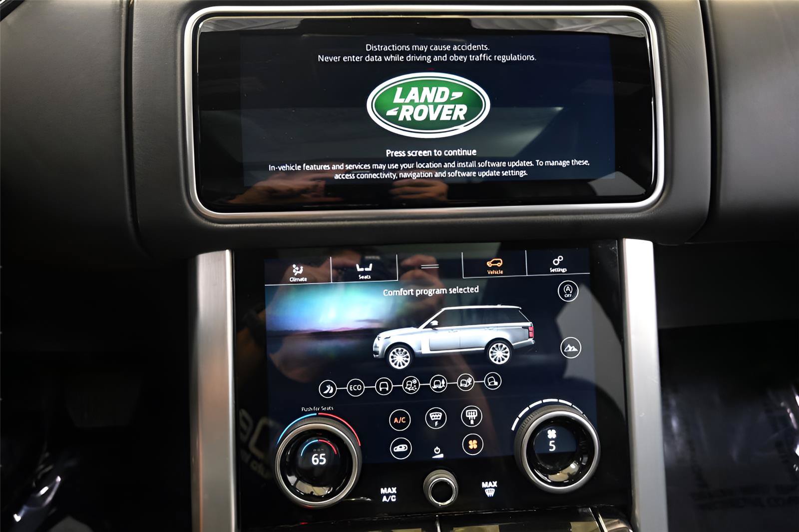 Used 2019 Land Rover Range Rover HSE AWD/4WD image 23