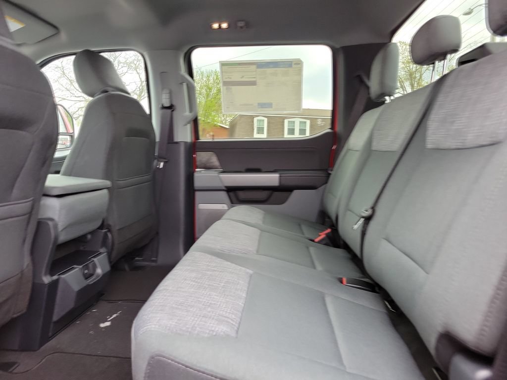 New 2026 Ford F250 XLT w/ XLT Premium Package AWD/4WD image 14