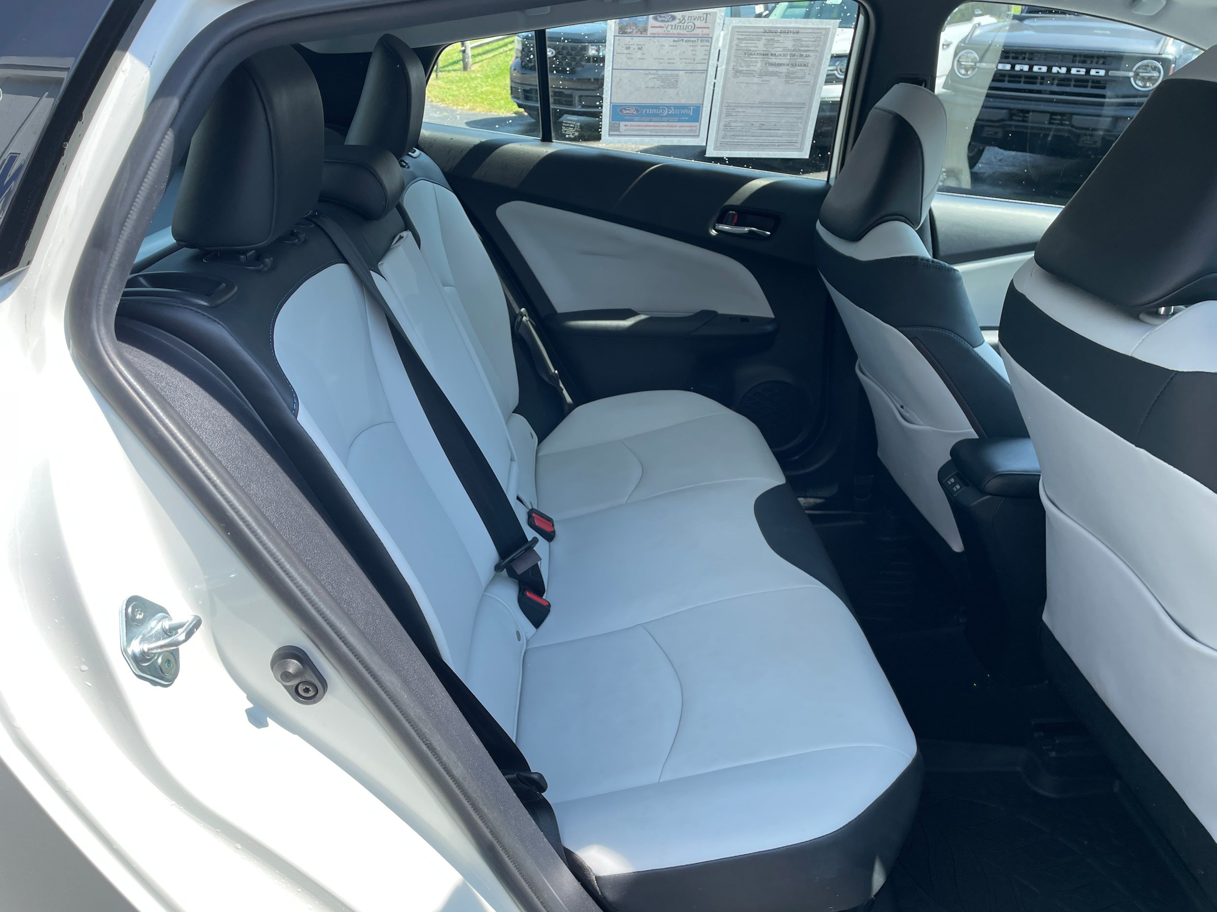 Used 2019 Toyota Prius Limited FWD image 12