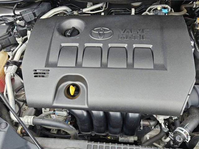 Used 2019 Toyota C-HR XLE FWD image 23