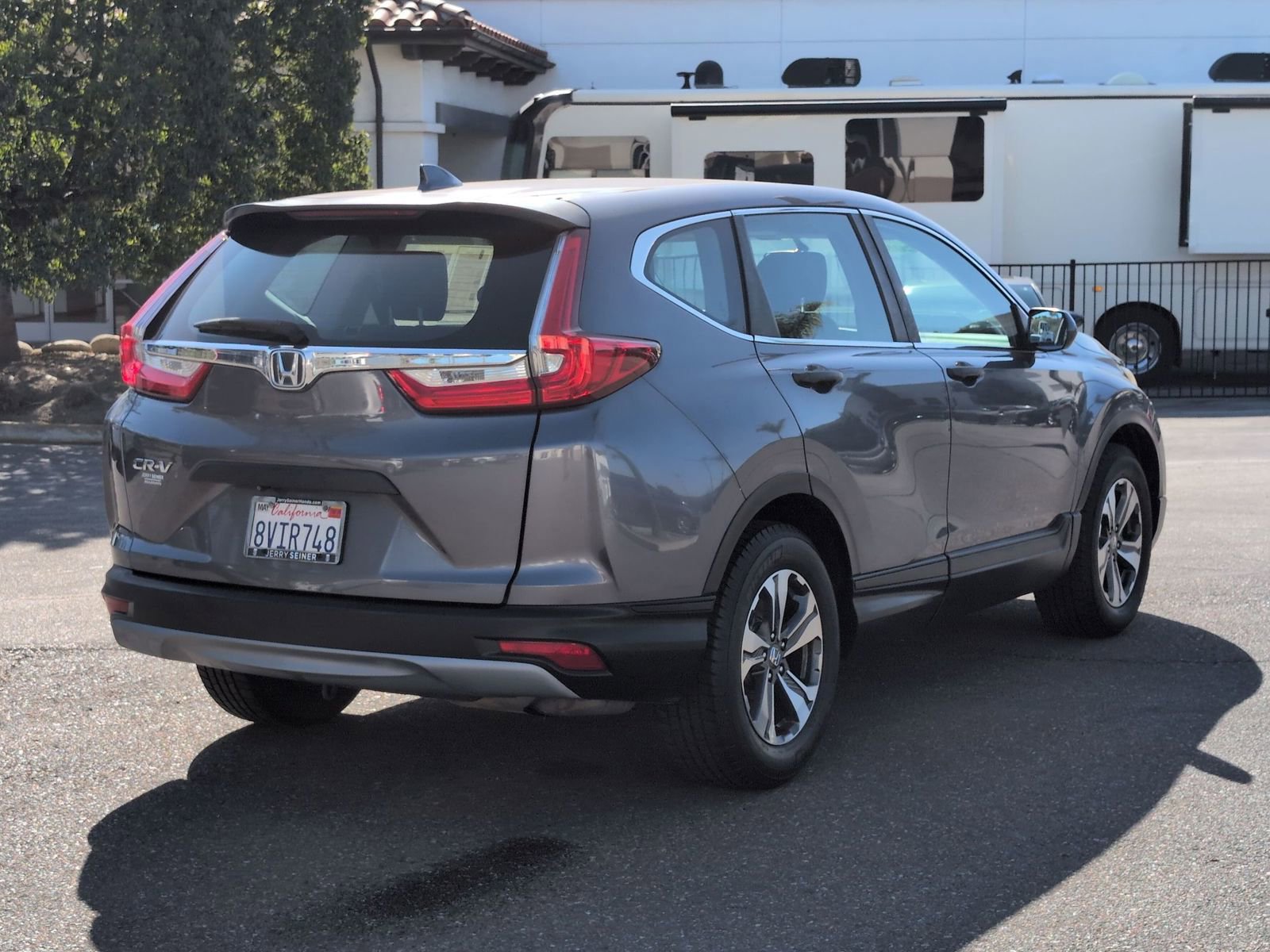 Used 2018 Honda CR-V LX image 5
