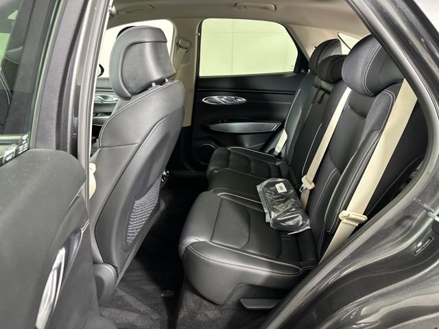 Used 2023 Genesis Electrified GV70 Advanced image 26