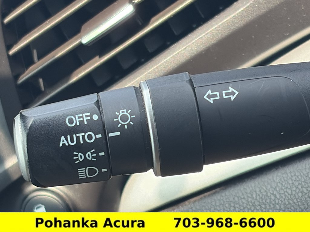 Used 2019 Acura ILX FWD image 10
