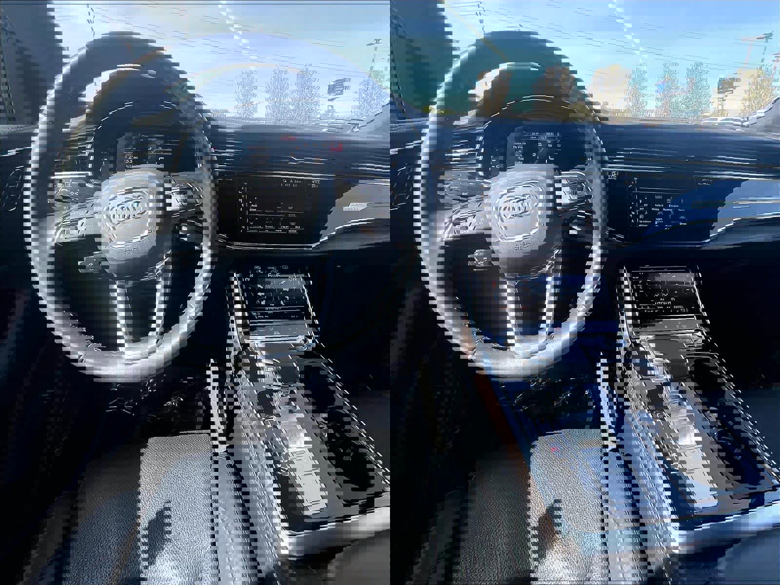 Used 2023 Audi Q8 Prestige image 8