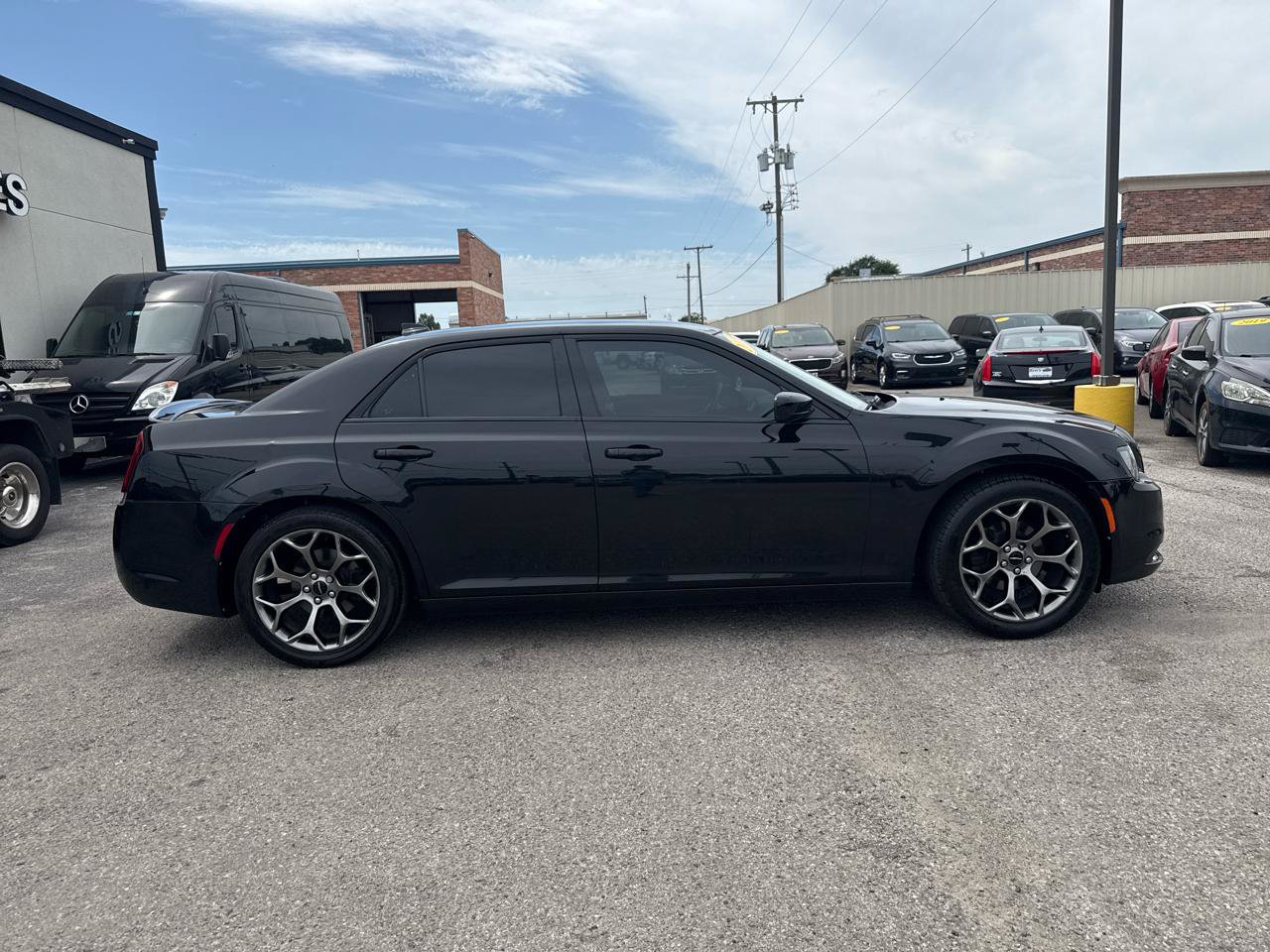 Used 2018 Chrysler 300 S RWD image 5