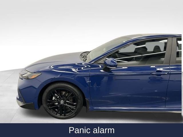 Used 2025 Toyota Camry SE image 12