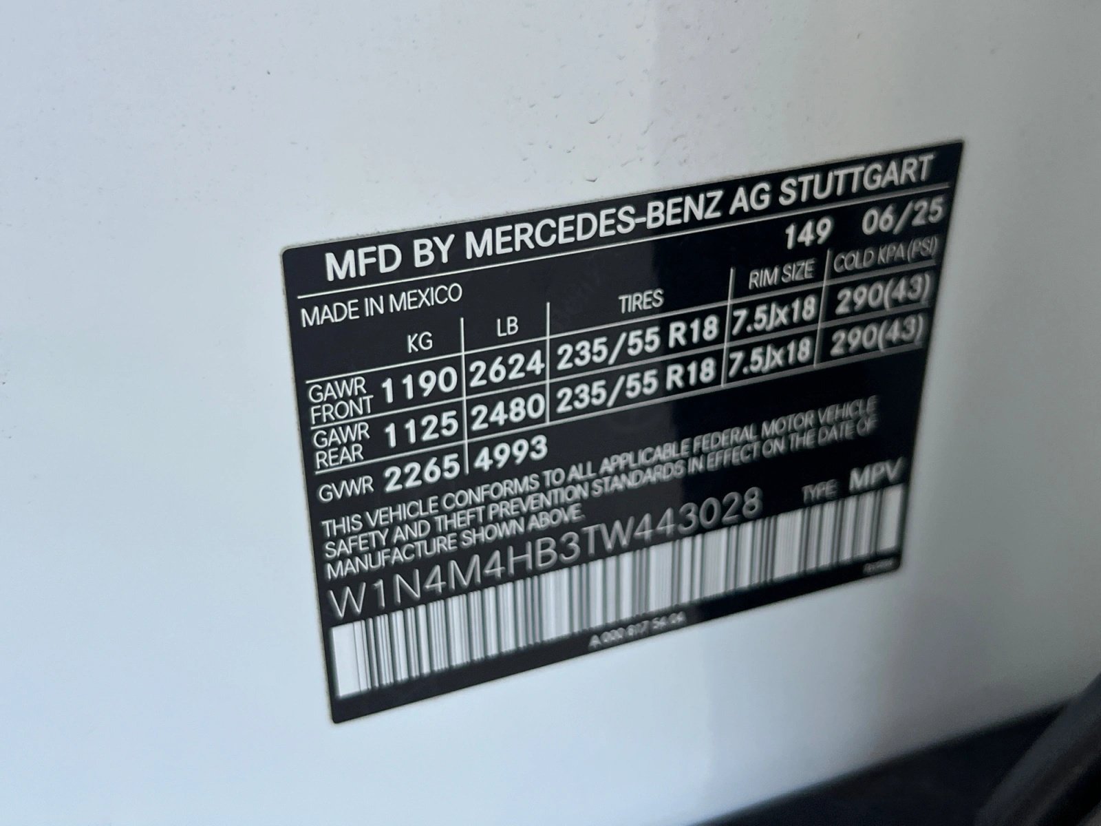 Used 2026 Mercedes-Benz GLB 250 4MATIC image 13