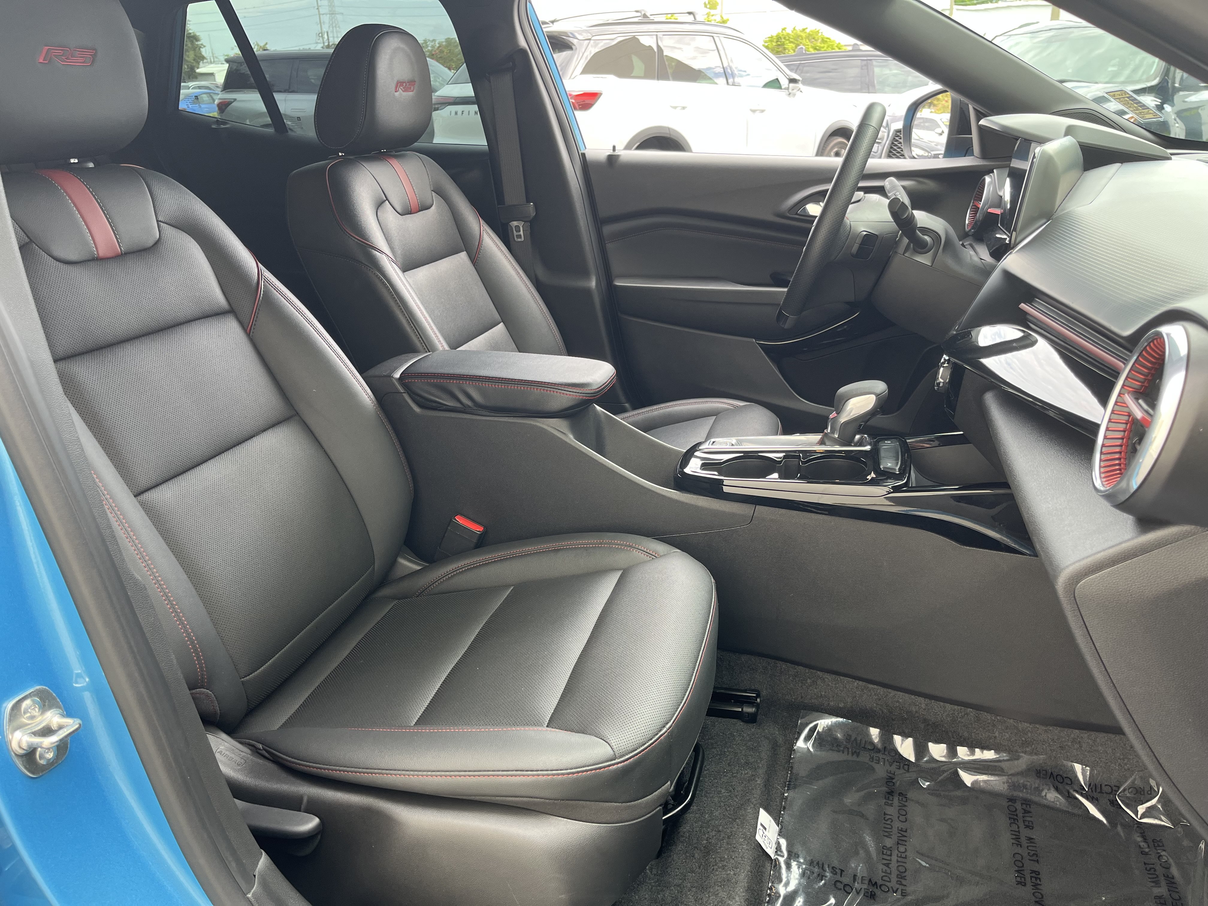 Used 2025 Chevrolet Trax RS w/ Driver Confidence Package FWD image 19