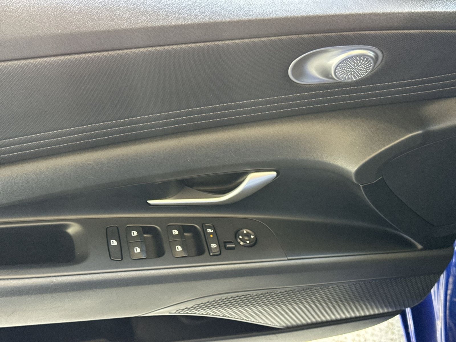 Used 2024 Hyundai Elantra SEL w/ Convenience Package FWD image 15