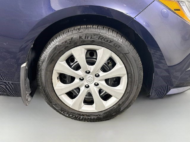 Used 2025 Toyota Corolla LE FWD image 30