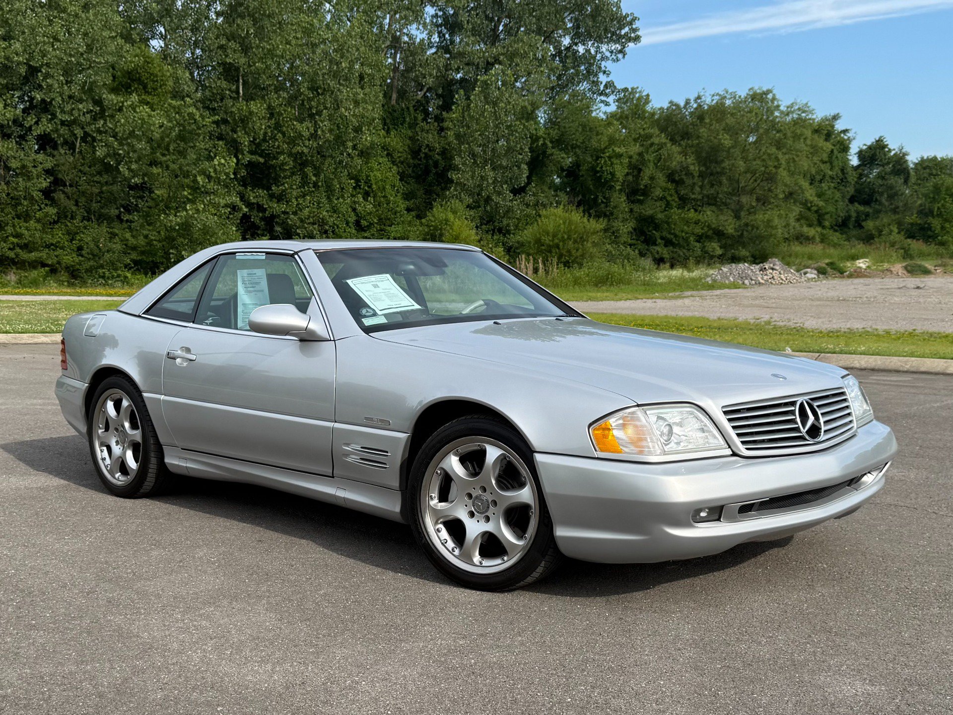 Used 2002 Mercedes-Benz SL 500 video 1