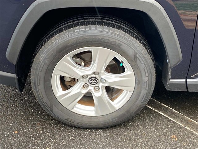 Used 2021 Toyota RAV4 XLE image 6