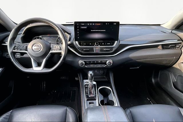 Used 2023 Nissan Altima 2.5 SR w/ SR Premium Package image 7