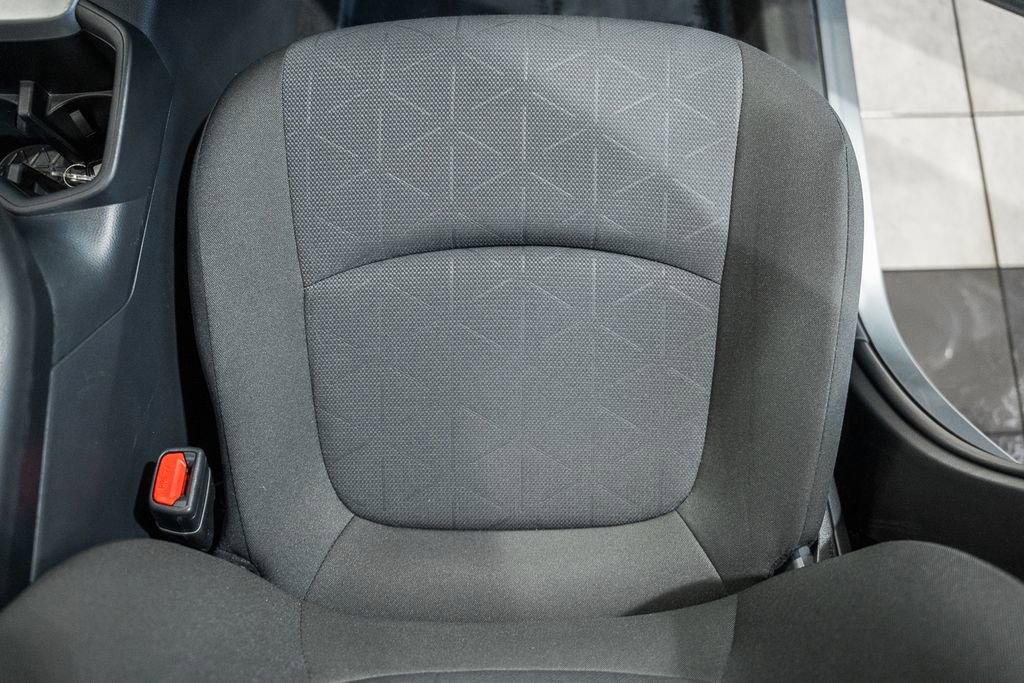 Used 2025 Toyota RAV4 XLE image 31