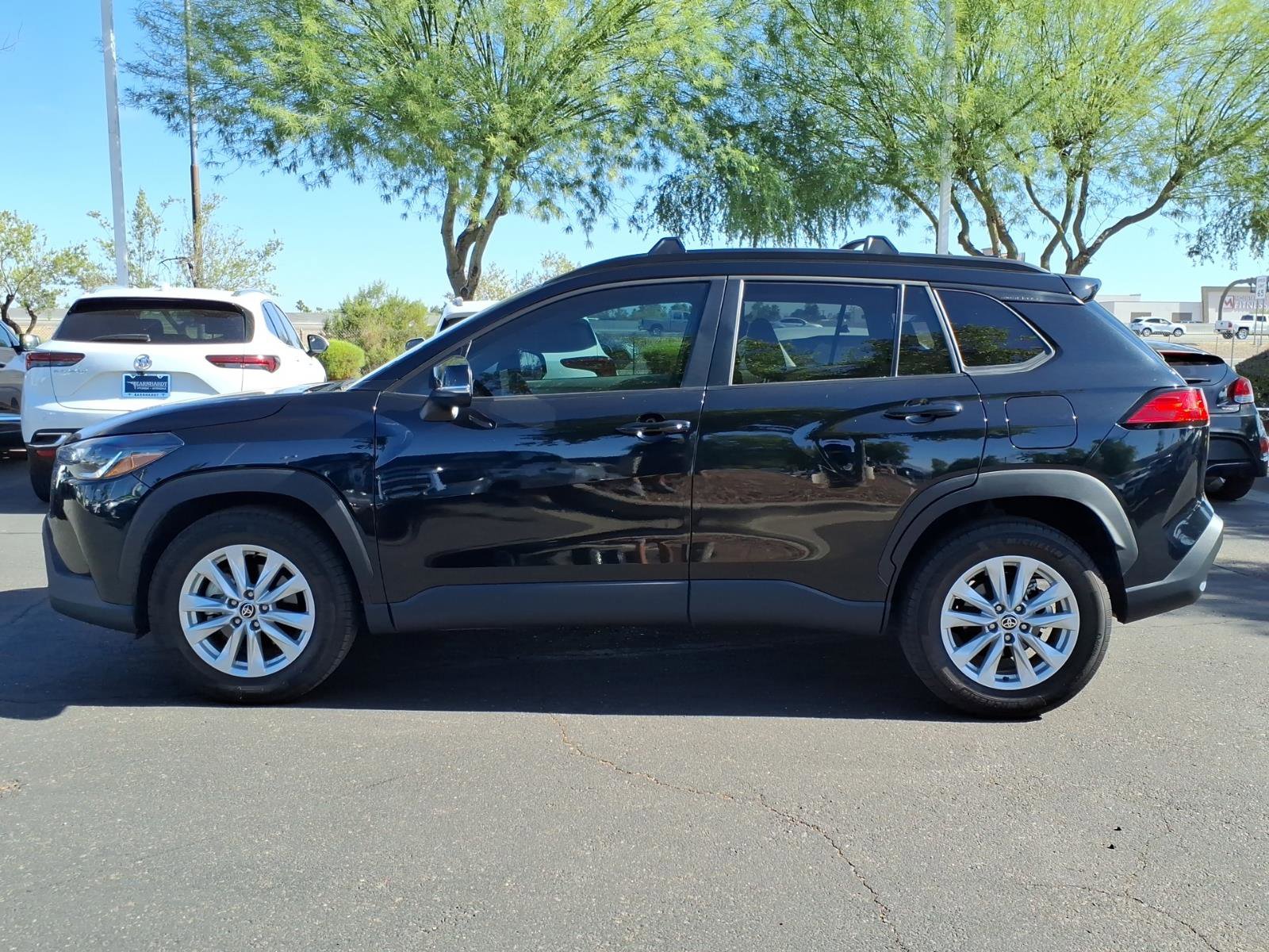 Used 2023 Toyota Corolla Cross LE w/ Moonroof Package FWD image 2