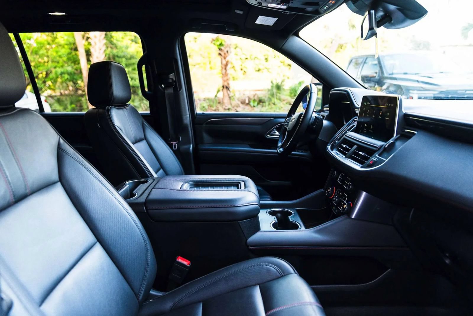 Used 2024 Chevrolet Suburban RST w/ Sport Performance Package RWD image 20
