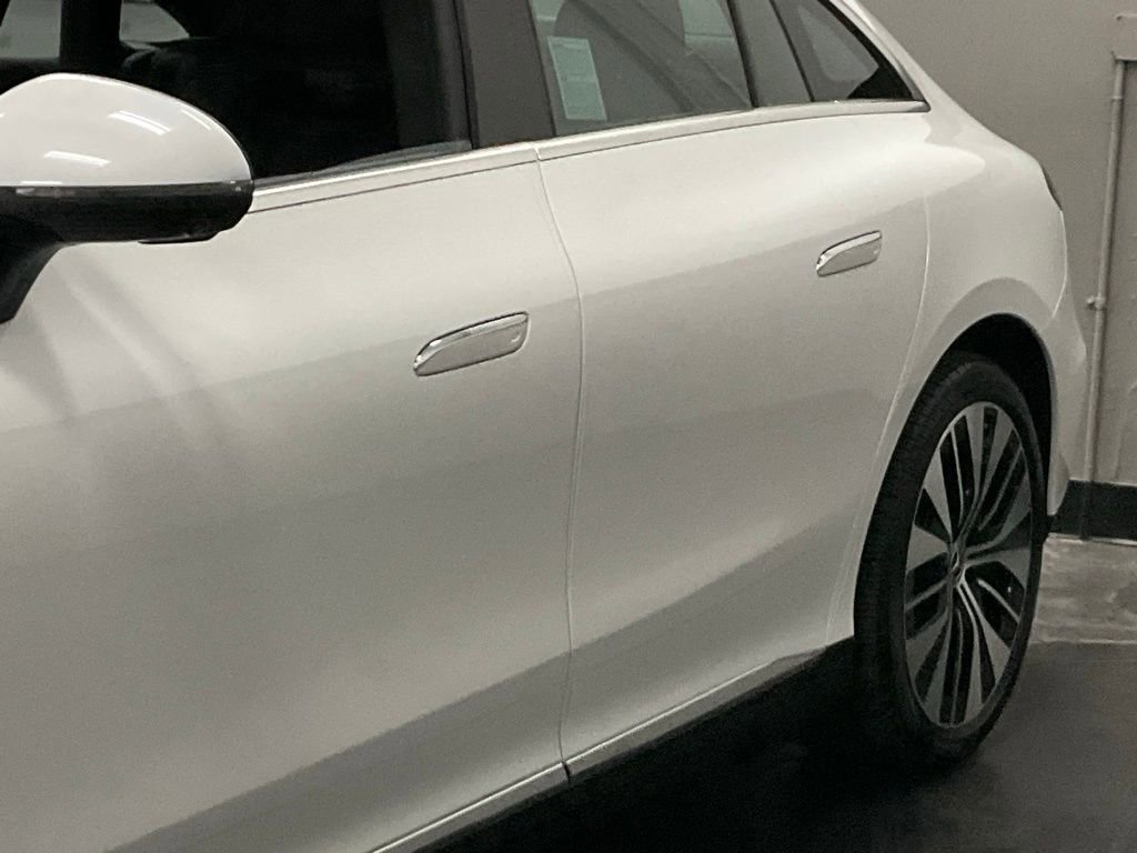 Used 2024 Mercedes-Benz EQE 500 4MATIC Sedan image 9