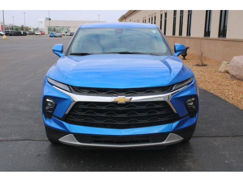 Used 2025 Chevrolet Blazer LT image 9