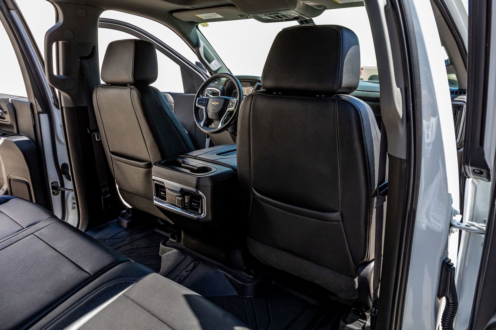 Used 2022 Chevrolet Silverado 3500 LTZ w/ LTZ Plus Package AWD/4WD image 30