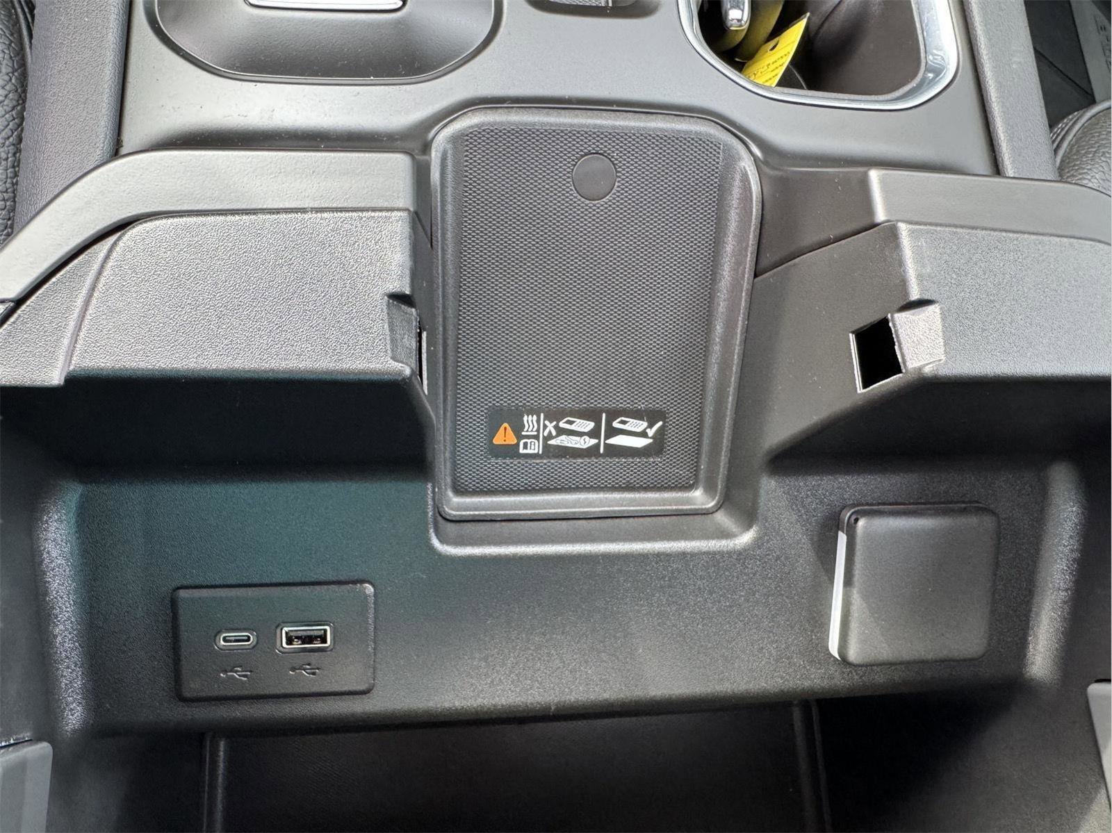 Used 2025 GMC Sierra 2500 Denali image 33