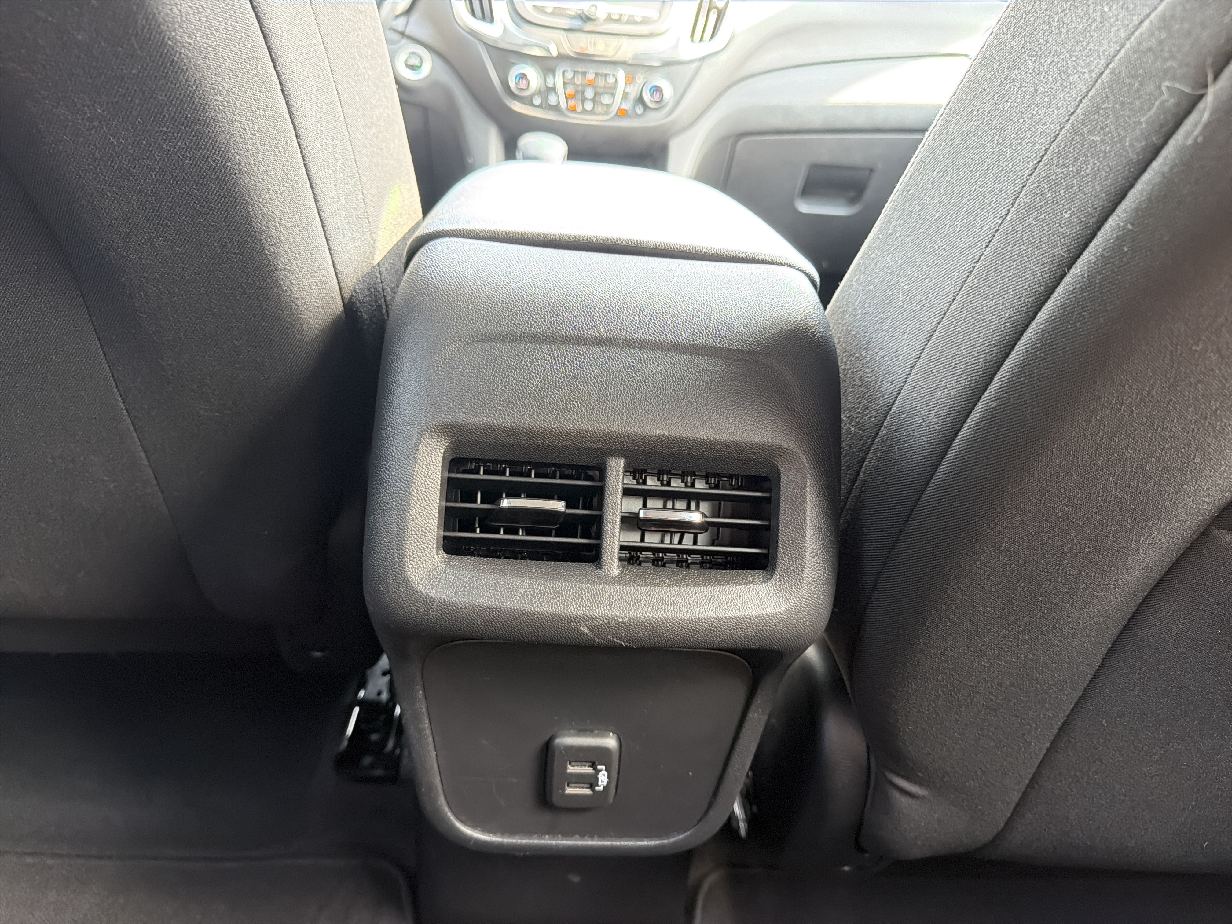 Used 2024 Chevrolet Equinox LT AWD/4WD image 29