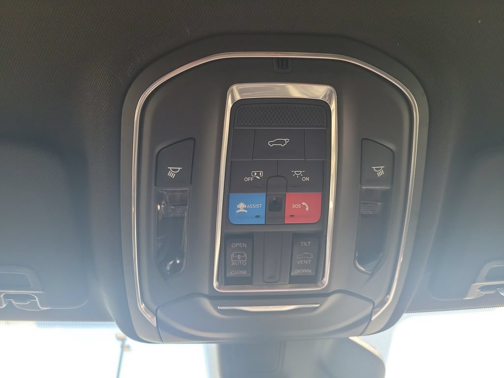 New 2026 Jeep Grand Cherokee Altitude RWD image 28