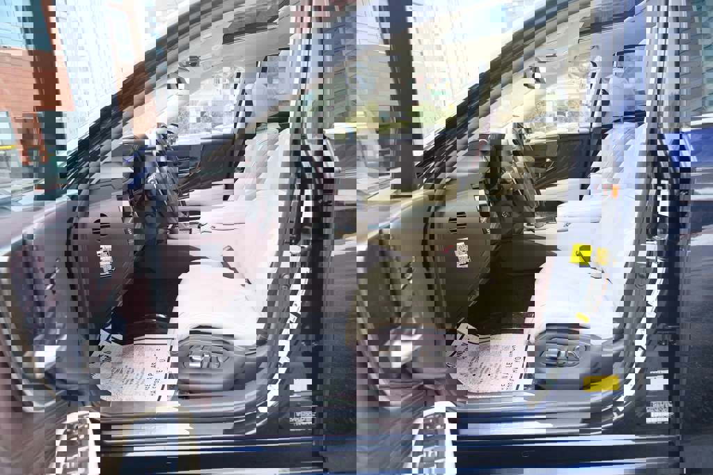 Used 2018 Lexus LS 500 AWD w/ Luxury Package image 17