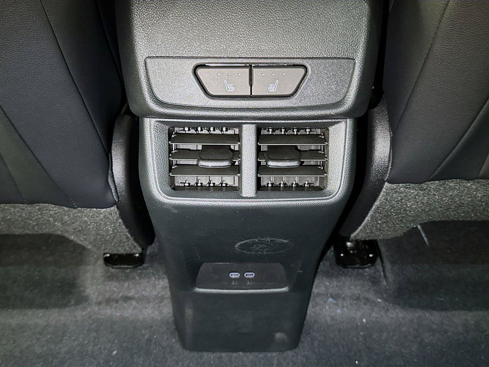 New 2026 Chevrolet Equinox ACTIV w/ Convenience Package III AWD/4WD image 14