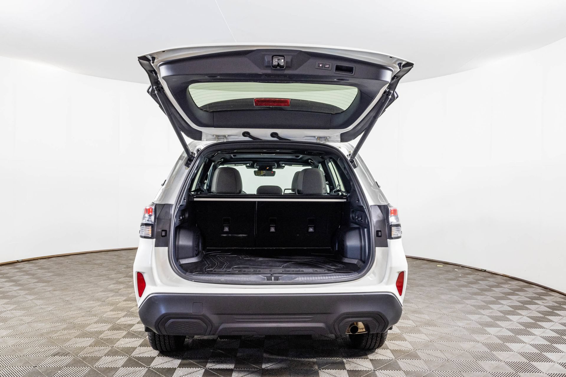 Used 2026 Subaru Forester Premium AWD/4WD image 40