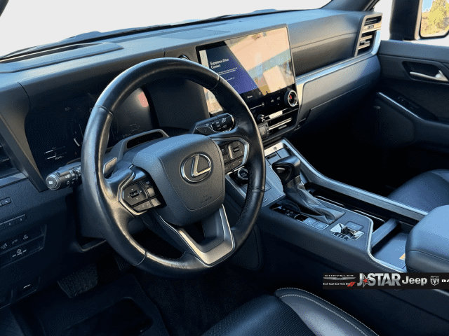 Used 2024 Lexus GX 550 w/ Cold Area Package AWD/4WD image 35