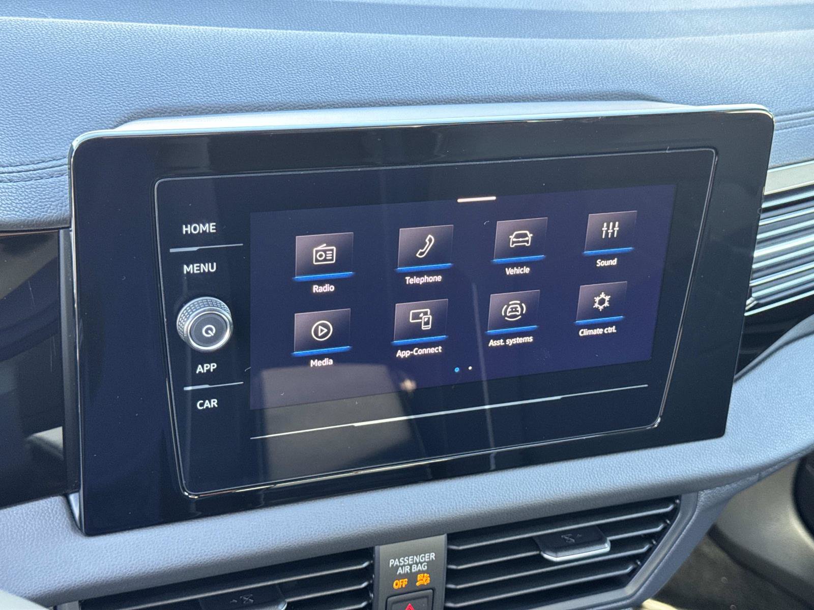 Certified 2025 Volkswagen Jetta Sport FWD image 13