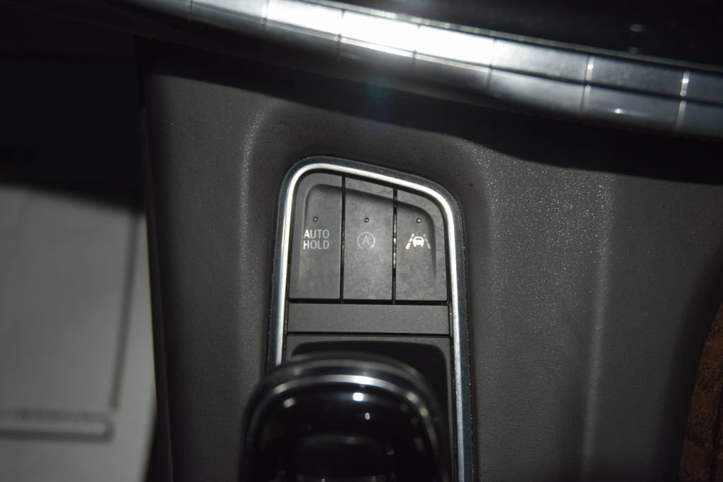 Used 2023 Cadillac Escalade ESV Sport Platinum AWD/4WD image 36