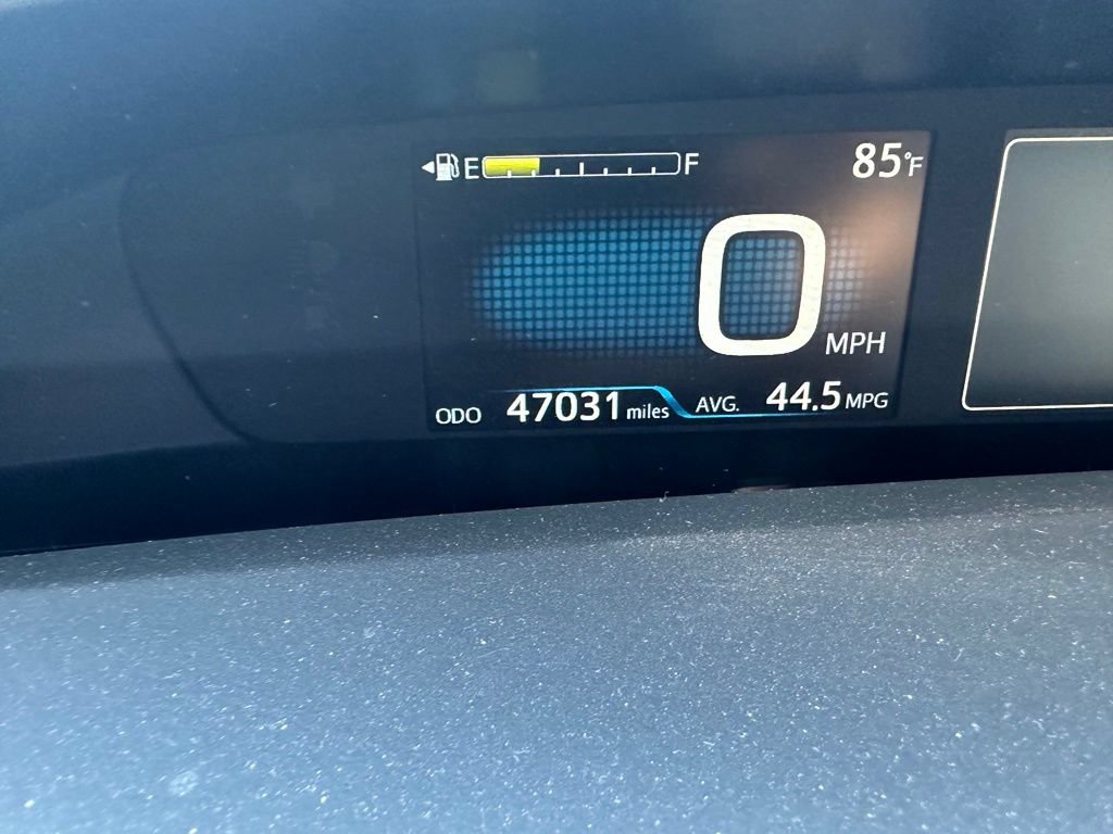 Used 2016 Toyota Prius Three Touring FWD image 12