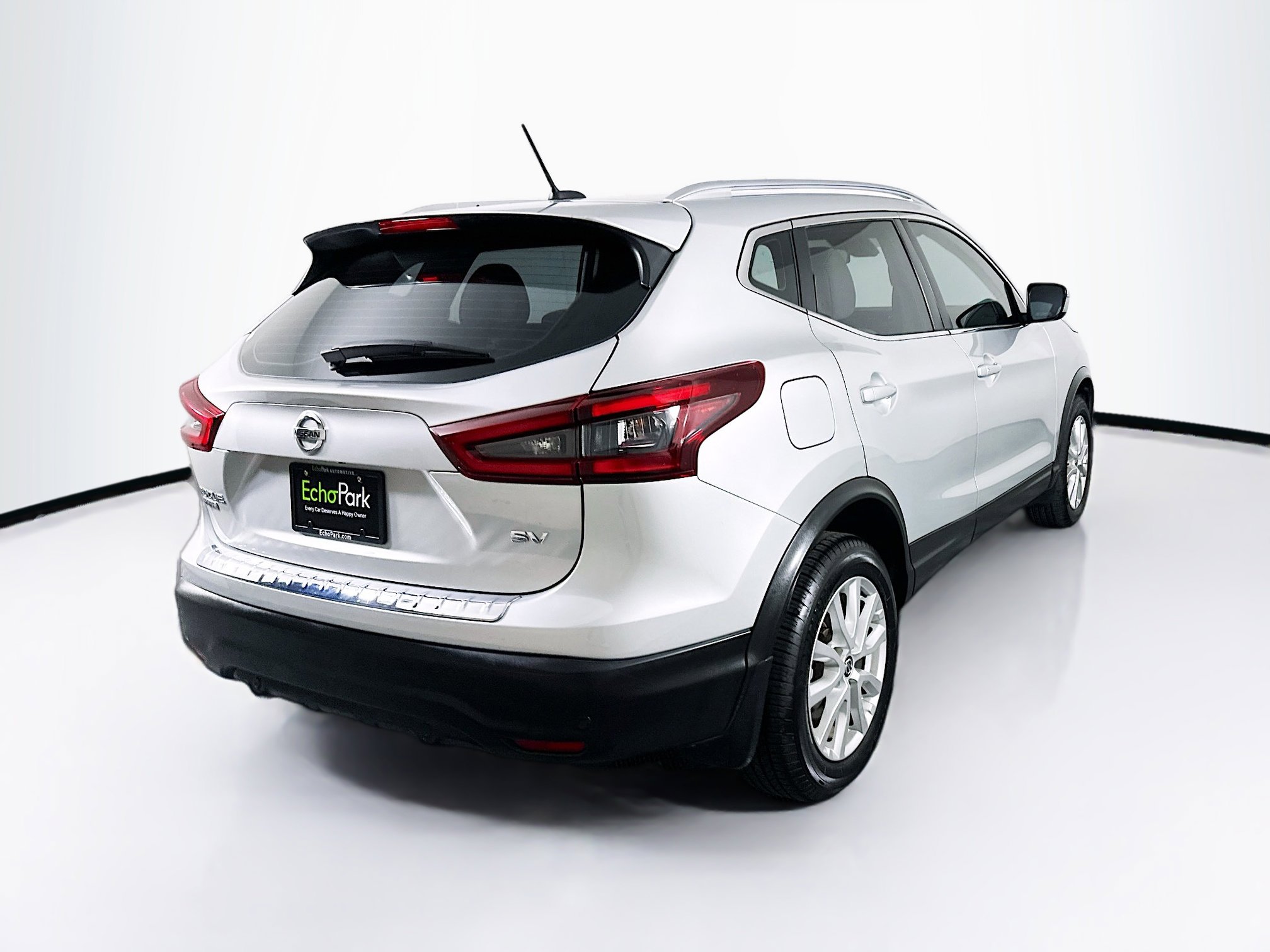 Used 2022 Nissan Rogue Sport SV image 9