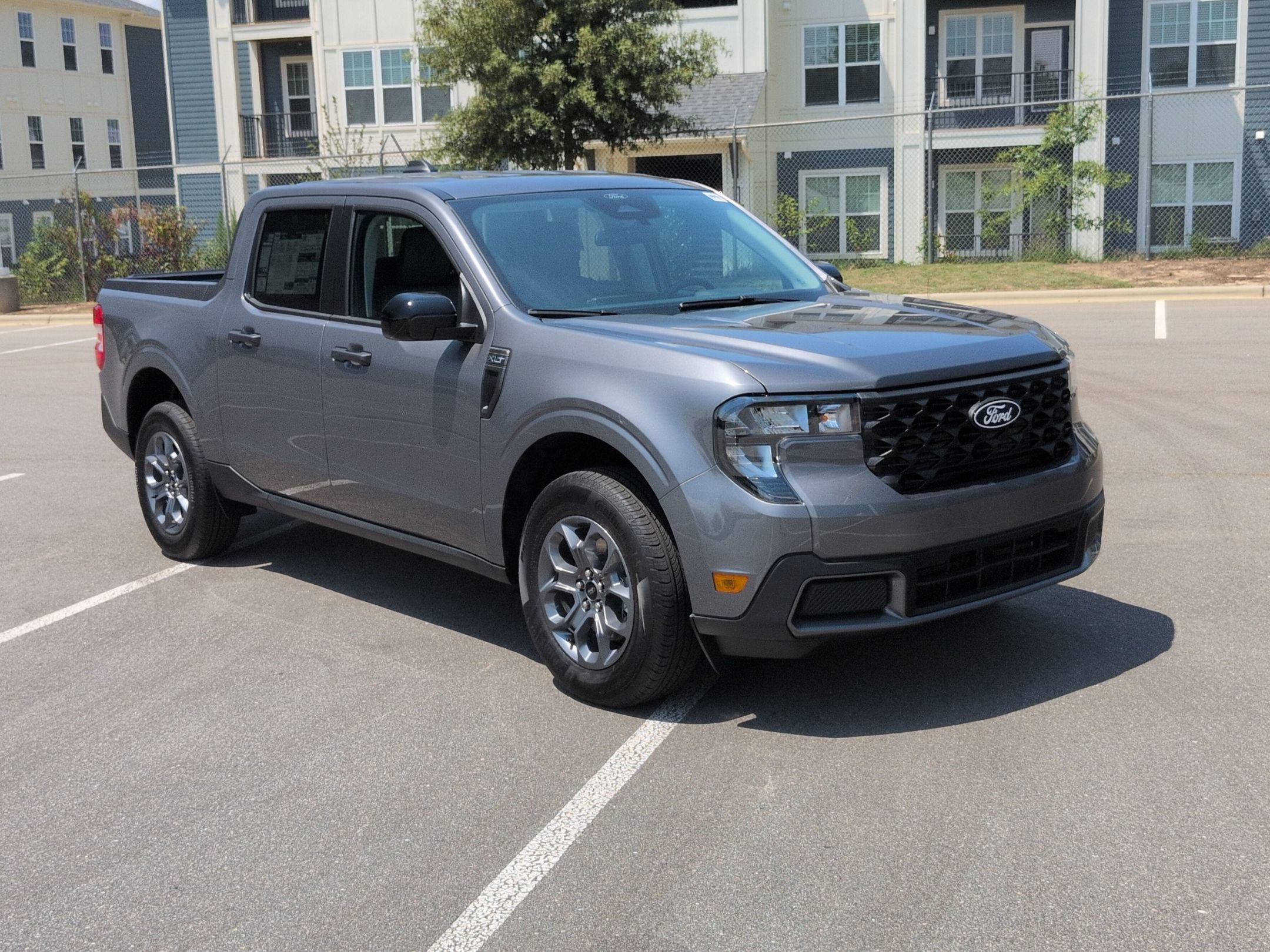 New 2026 Ford Maverick XLT w/ XLT Luxury Package FWD image 2