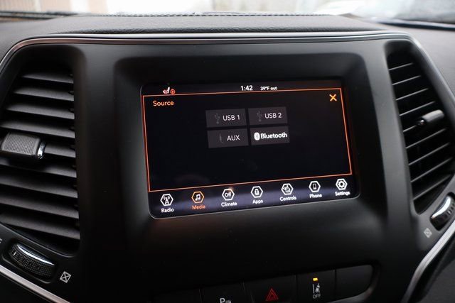 Used 2021 Jeep Cherokee Latitude Lux AWD/4WD image 18