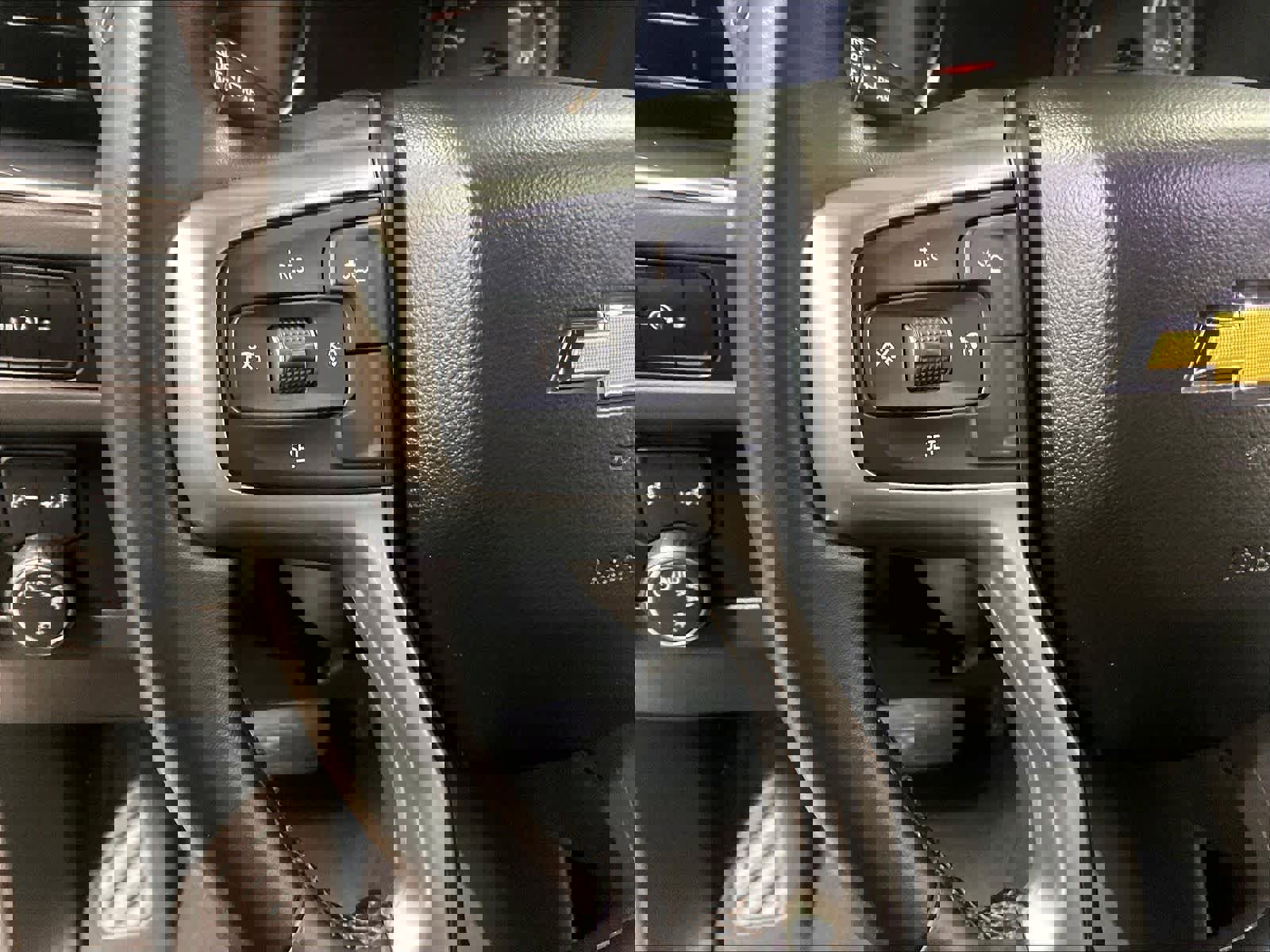 Used 2023 Chevrolet Tahoe LS image 23