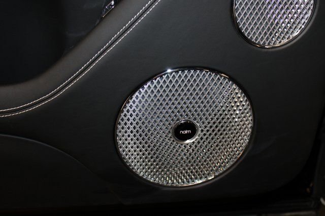 Used 2023 Bentley Bentayga Extended Wheelbase image 40