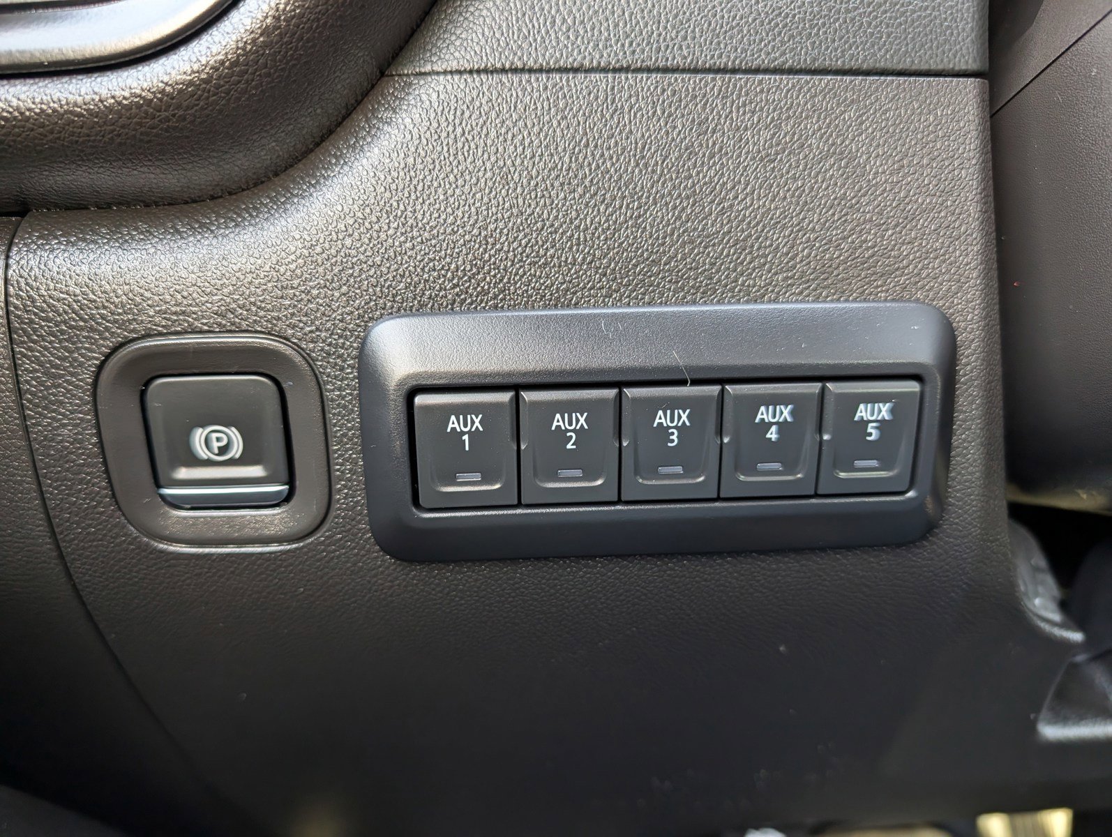 Used 2024 GMC Sierra 2500 Pro w/ Snow Plow Prep/Camper Package image 29