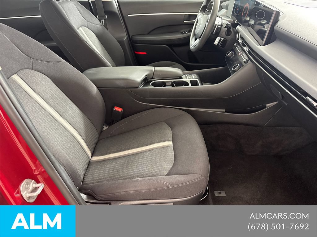 Used 2025 Hyundai Sonata SEL FWD image 16