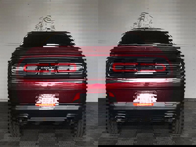 Used 2018 Dodge Challenger SXT image 19