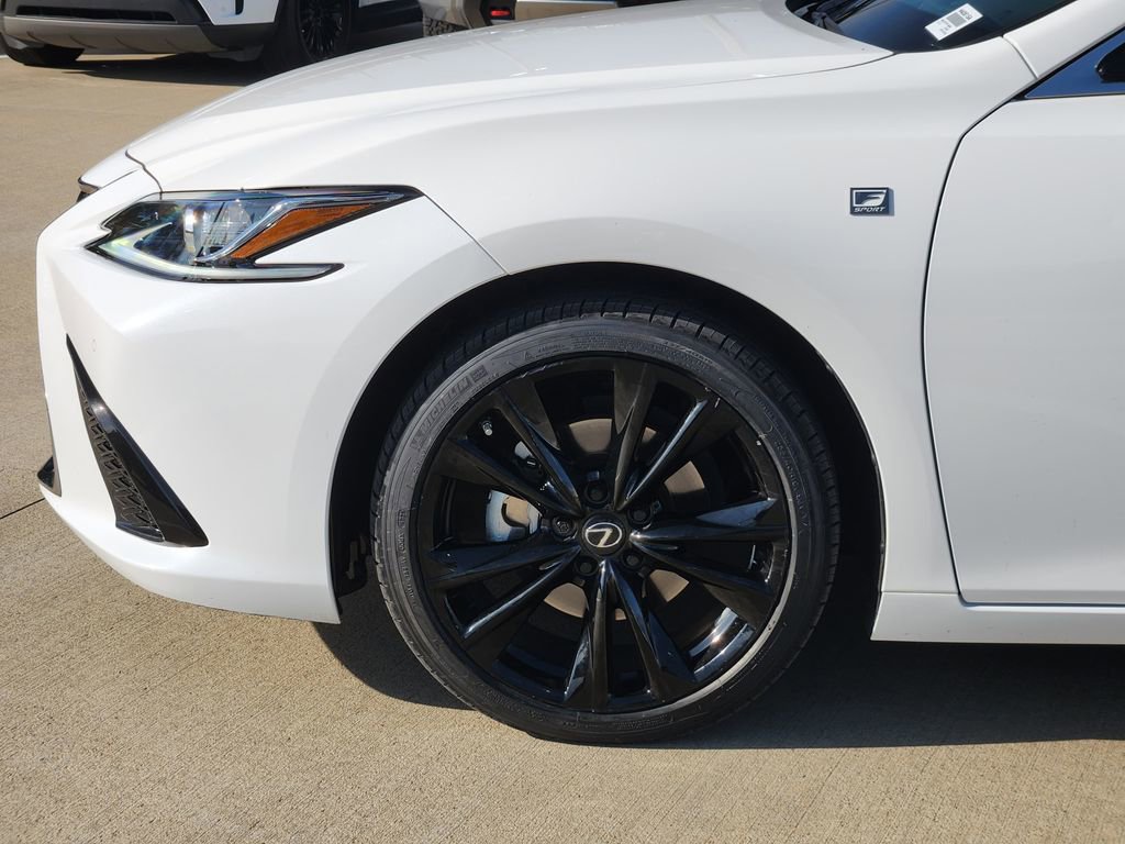 Certified 2023 Lexus ES 350 F Sport w/ Accessory Package (Z2) image 8