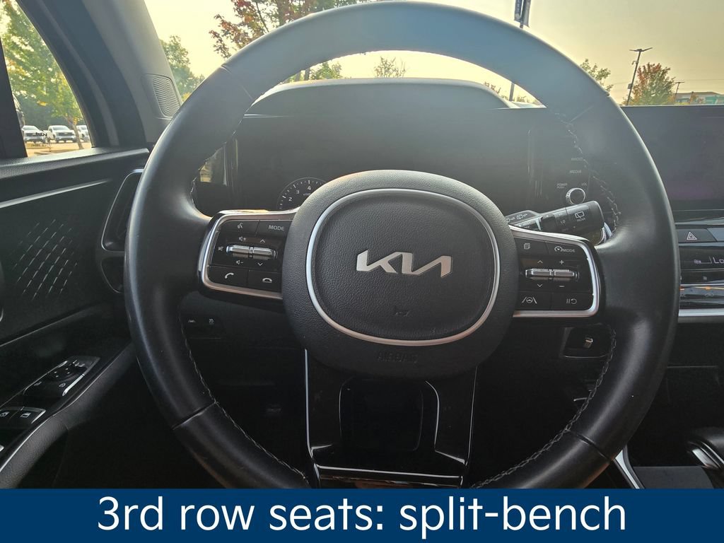 Used 2022 Kia Sorento S w/ Panoramic Sunroof Package FWD image 23