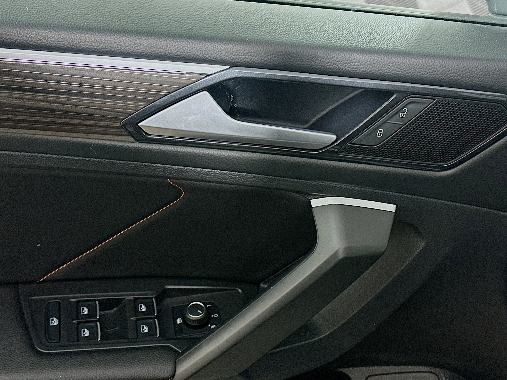 Used 2024 Volkswagen Tiguan Wolfsburg Edition image 15