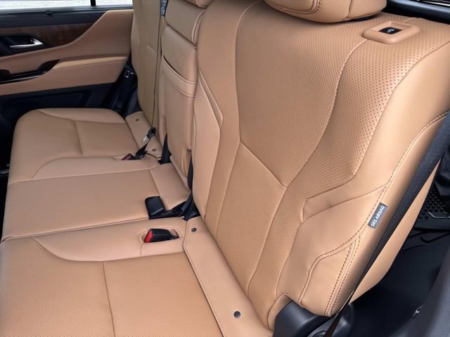 New 2026 Lexus LX 600 4WD w/ Luxury Package image 13