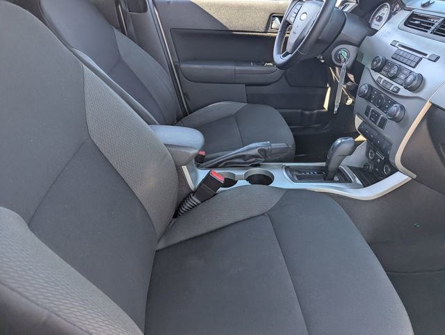 Used 2010 Ford Focus SES image 11