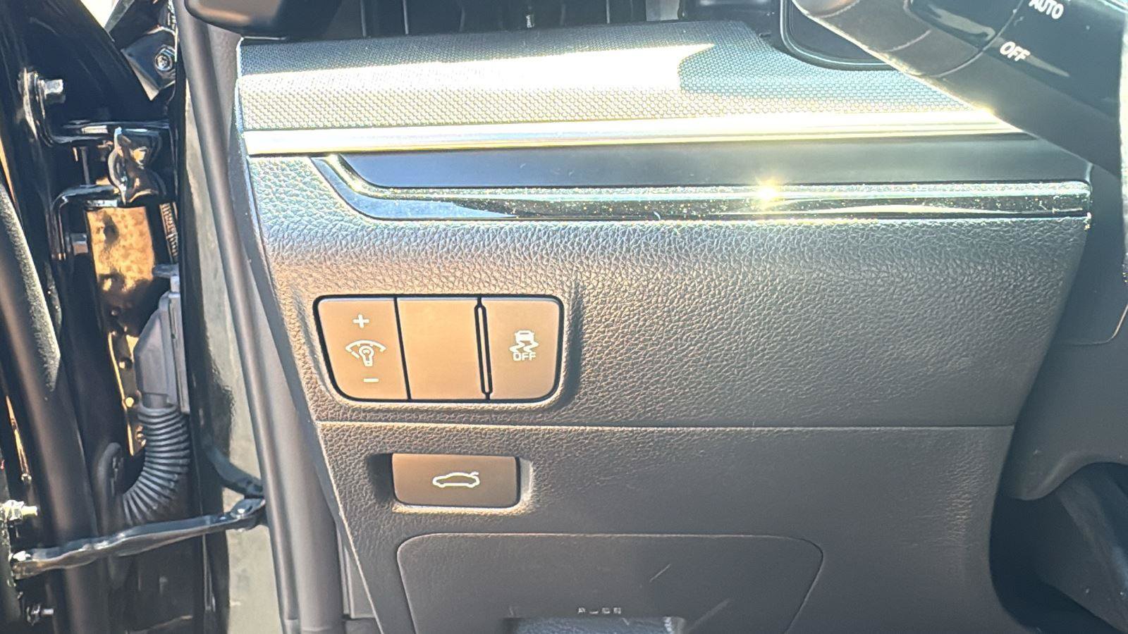 Used 2025 Kia K5 LXS FWD image 9