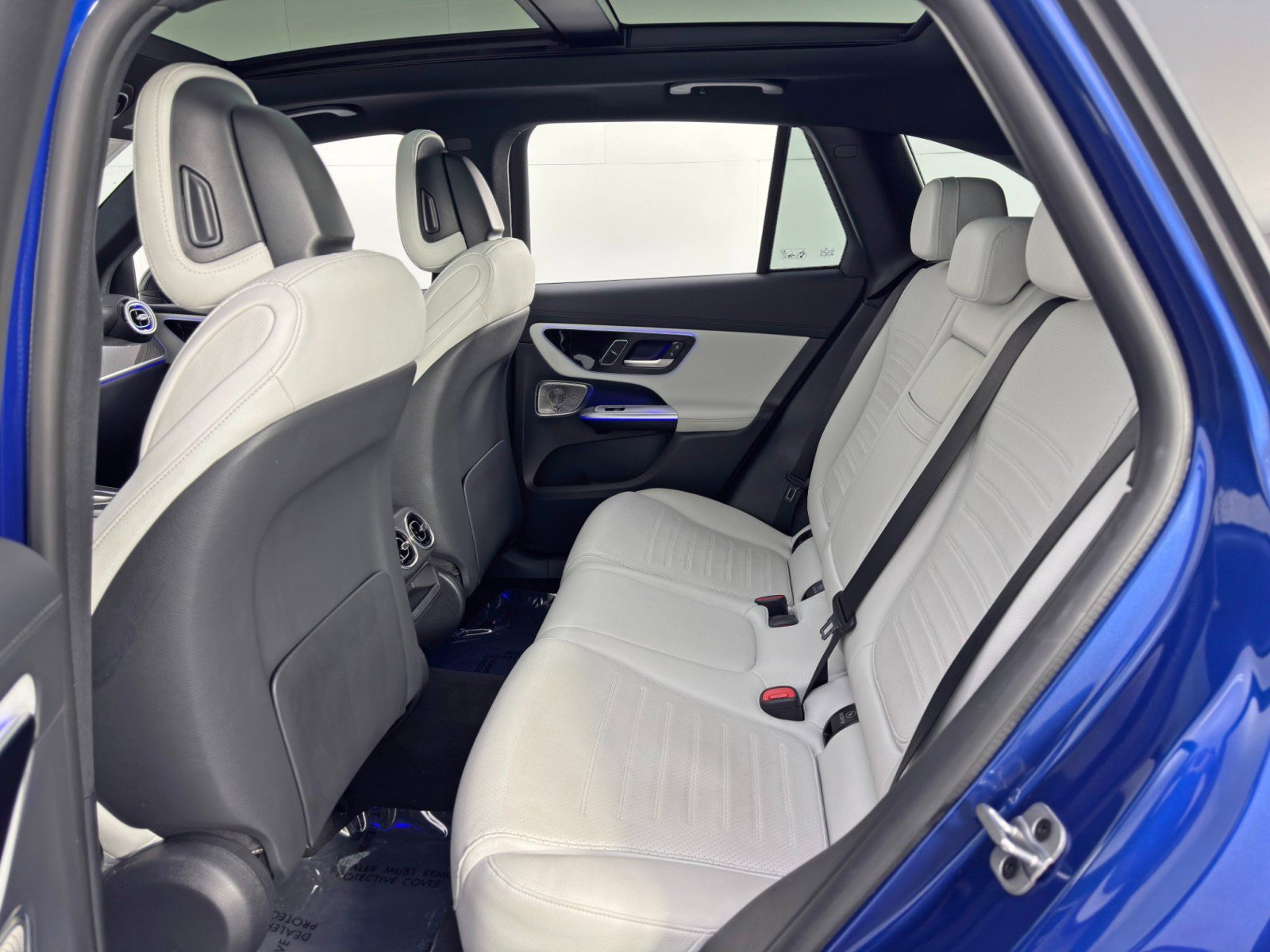 Used 2023 Mercedes-Benz GLC 300 w/ AMG Line image 47