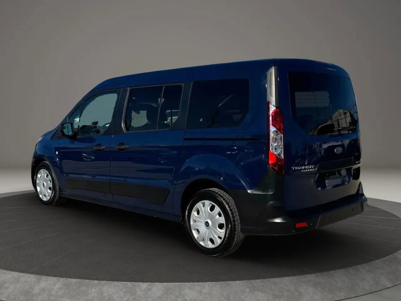 Used 2020 Ford Transit Connect XL image 4