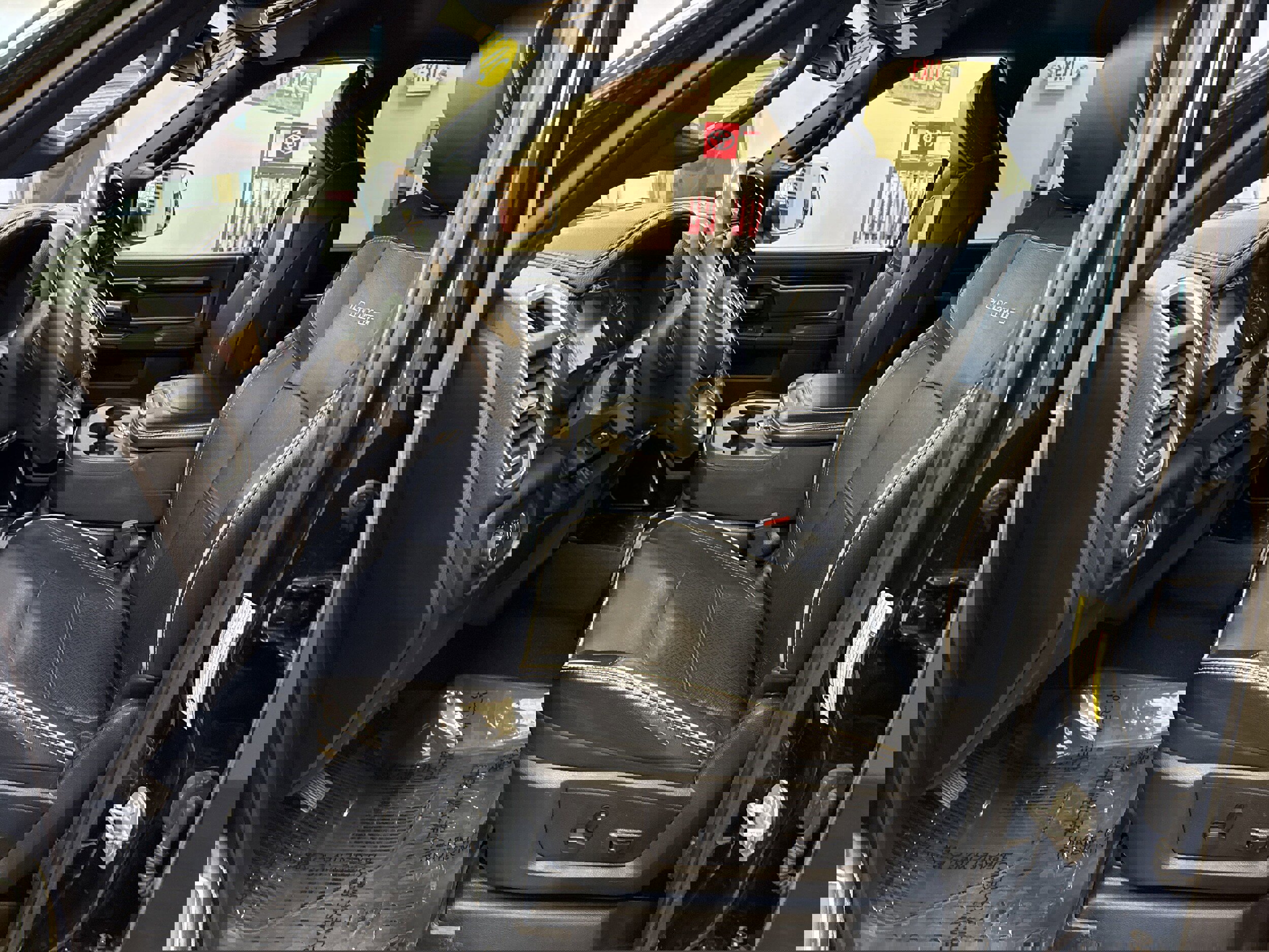 Used 2020 RAM 2500 Laramie image 36